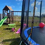 Wczasowe Nidia Сasa de vacaciones Jezierzany