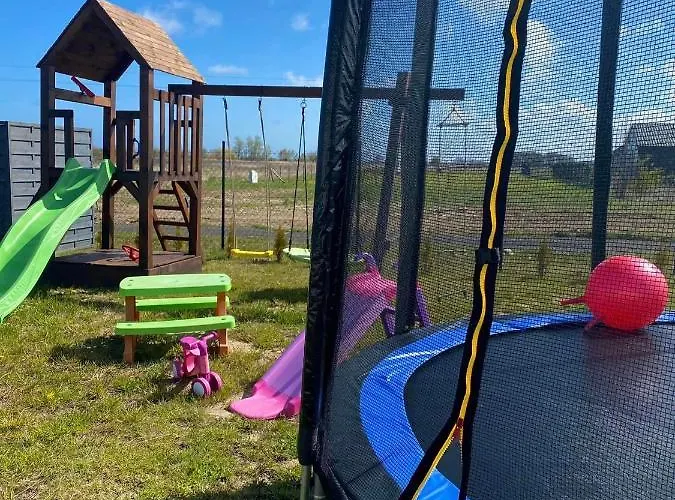 Wczasowe Nidia Сasa de vacaciones Jezierzany