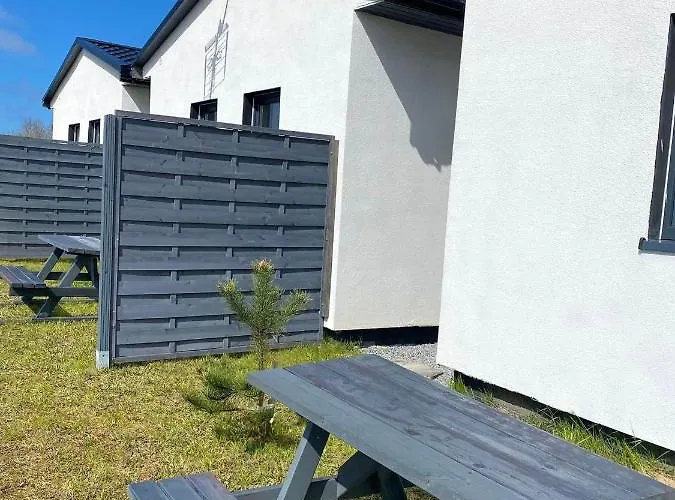 Wczasowe Nidia Сasa de vacaciones Jezierzany